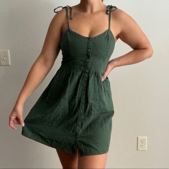 arie Dresses & Skirts - Aerie Evergreen Button Down Dress